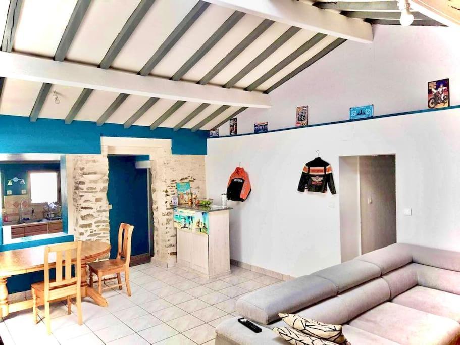 Charmante Maison Atypique En Village Saint-Colombin ภายนอก รูปภาพ