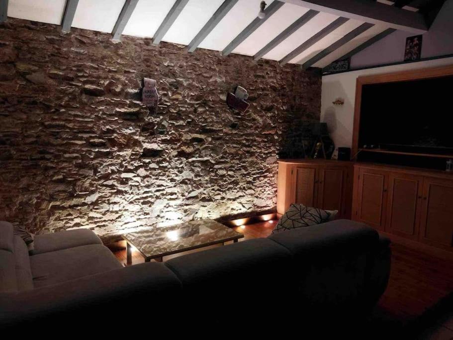 Charmante Maison Atypique En Village Saint-Colombin ภายนอก รูปภาพ